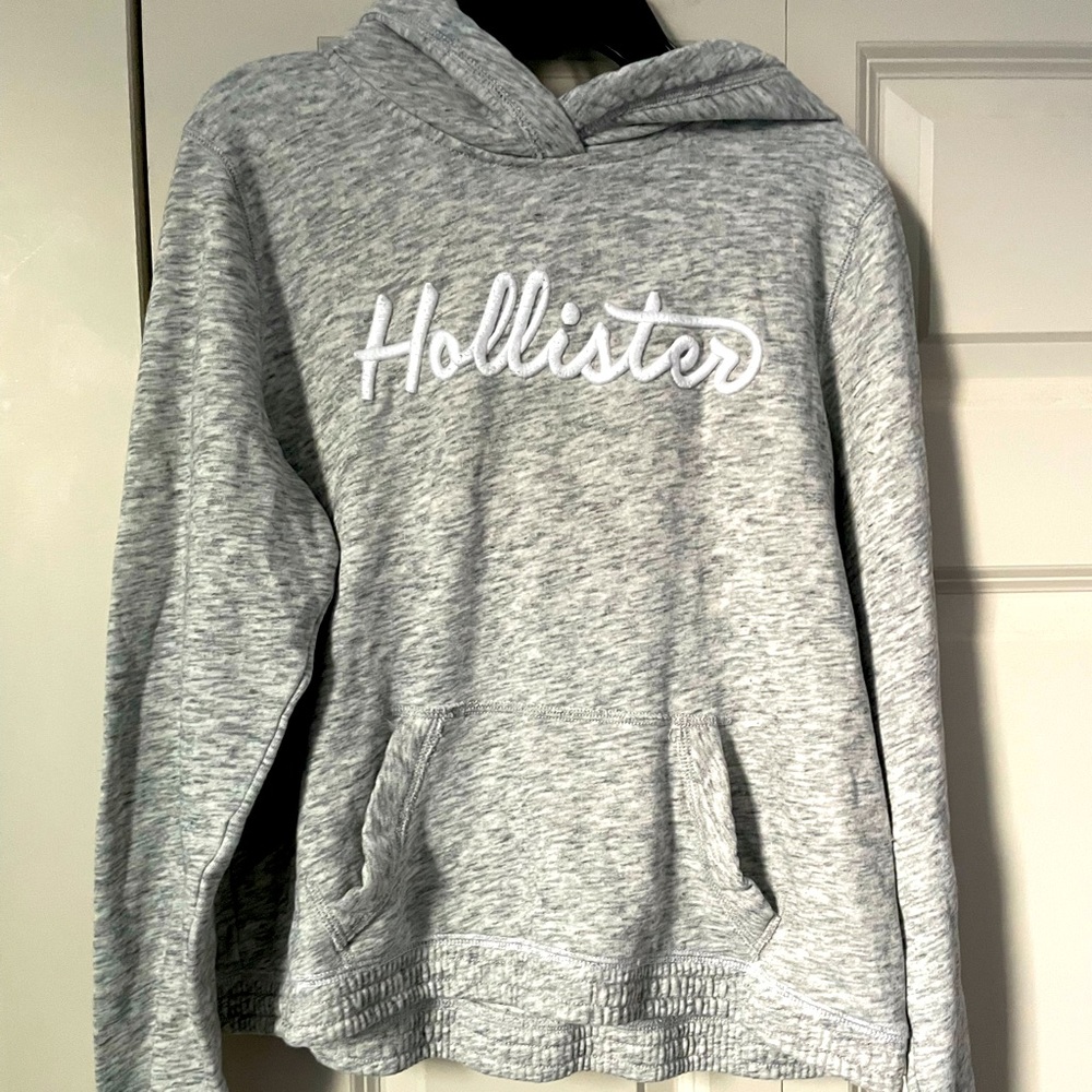 sweat shirt